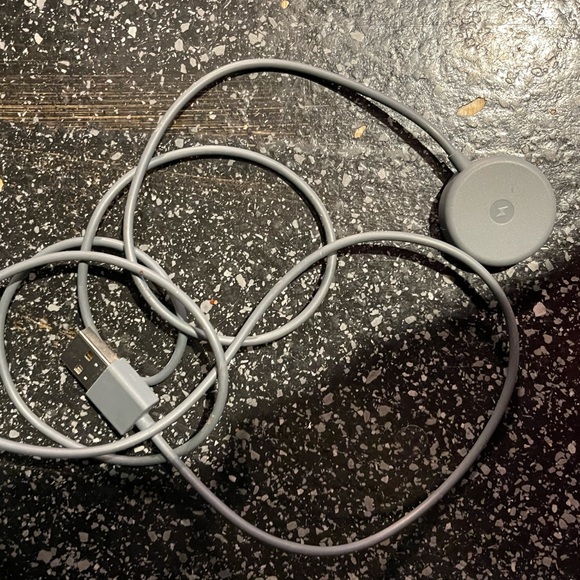 Fossil Gen 5 smart watch black with silicone strap - Picture 7 of 9